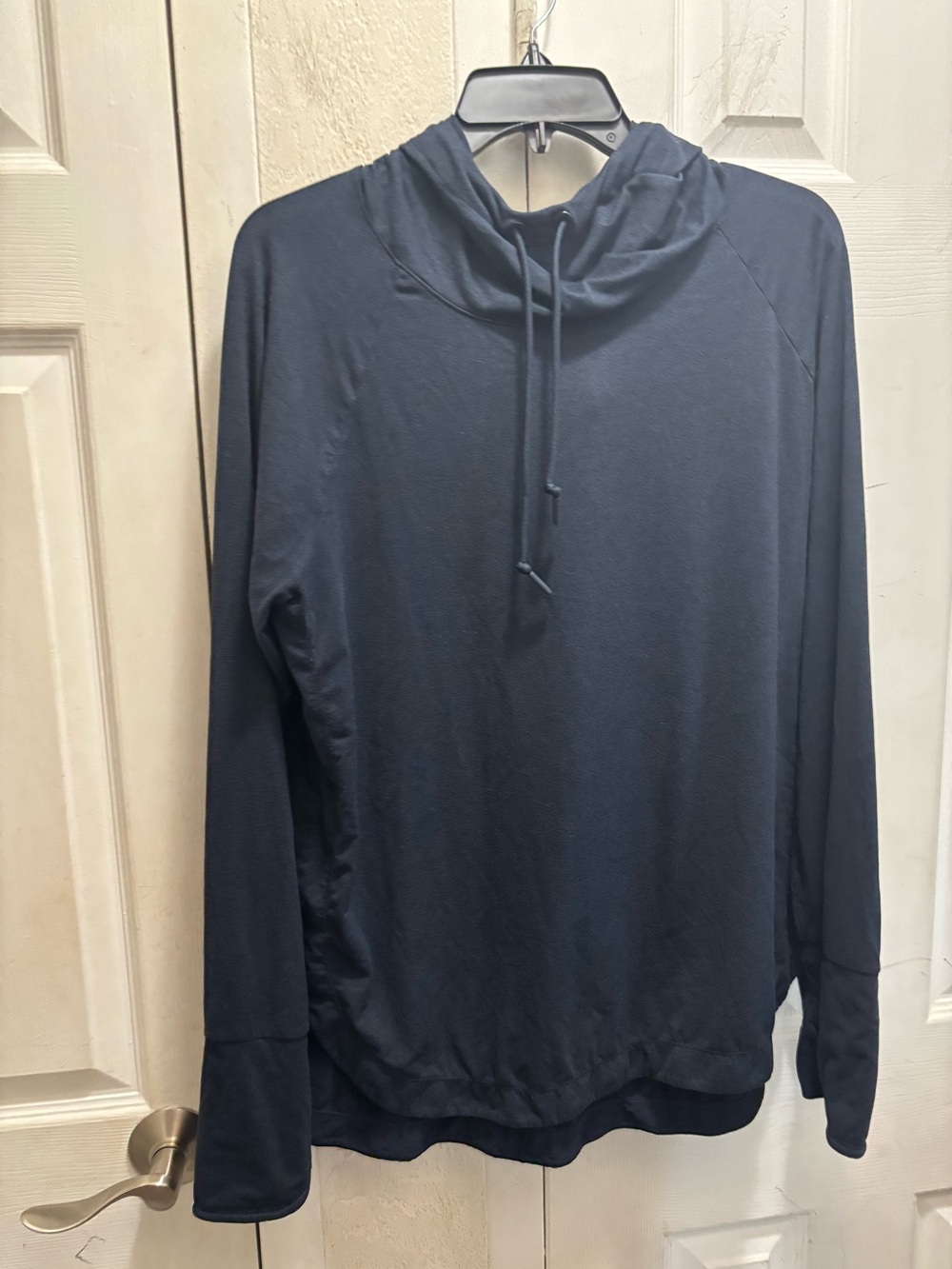 Athleta woman Navy Pullover Hooded Long-Sleeve Shirt
